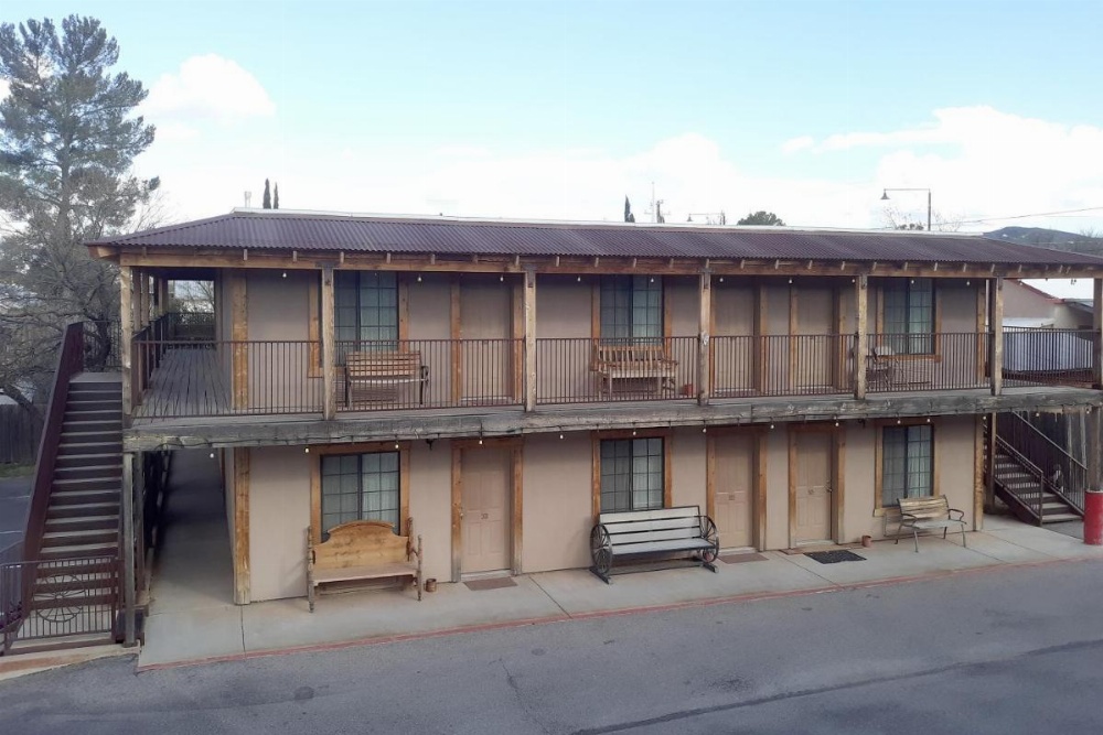 Tombstone Motel